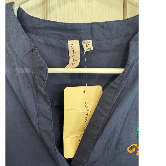 NEW Cotton Daisy  Floral Embroidered Blouse Tunic Shirt – Size Medium - Picture 2 of 6